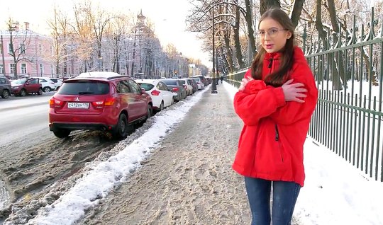 Русская девушка повелась на пикап и трахнулась с парнем у него дома...